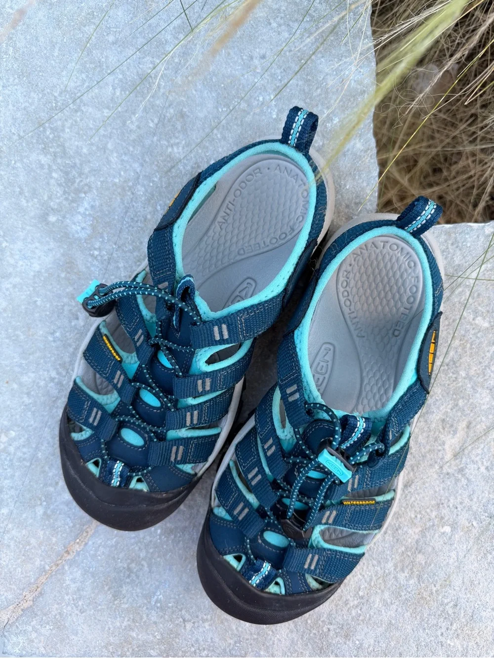 Women’s Keen H2 Waterproof Sport Sandals - size 8